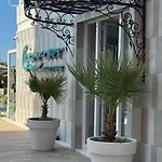 Comfort Otel Golem (Tirana)
