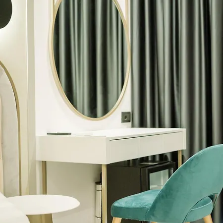 Comfort Hotel 4*