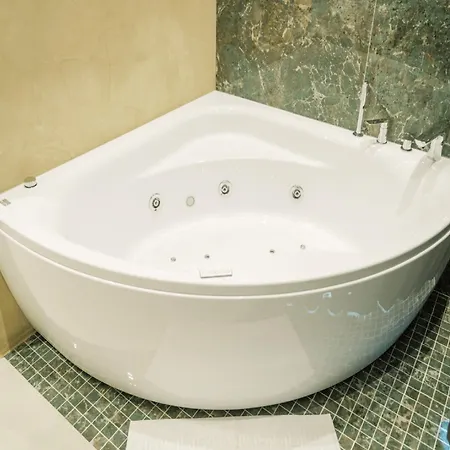 מלון Comfort 4*